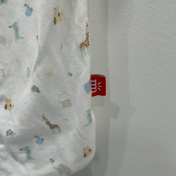 🔴 MAGNETIC ME LITTLE BITTY ONE MODAL MAGNETIC GOWN & HAT SET🔴 - Picture 5 of 13